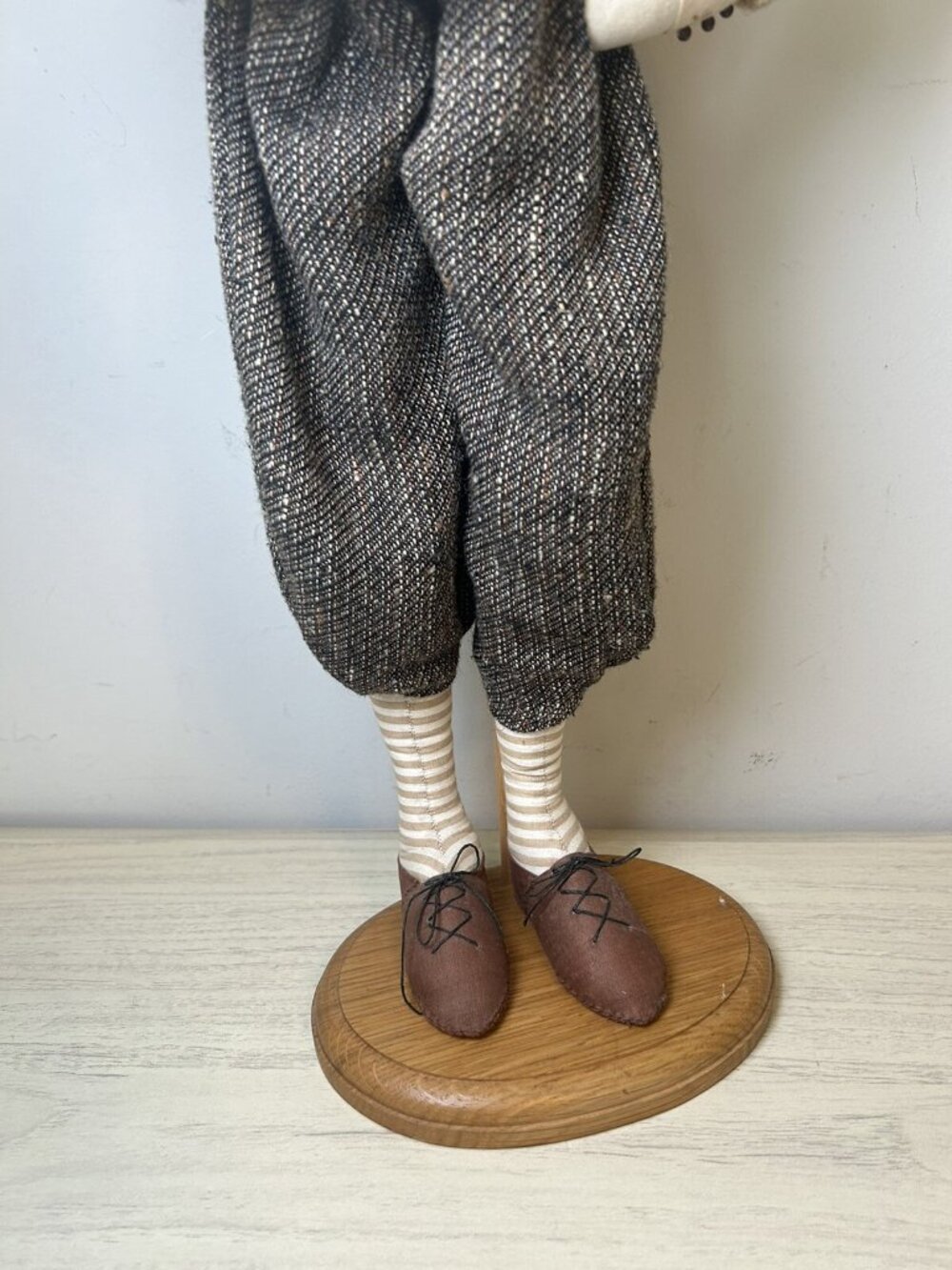 Akira Blount Doll Handmade Needle Sculpted Signed Vintage 24” With Stand - Picture 4 of 16